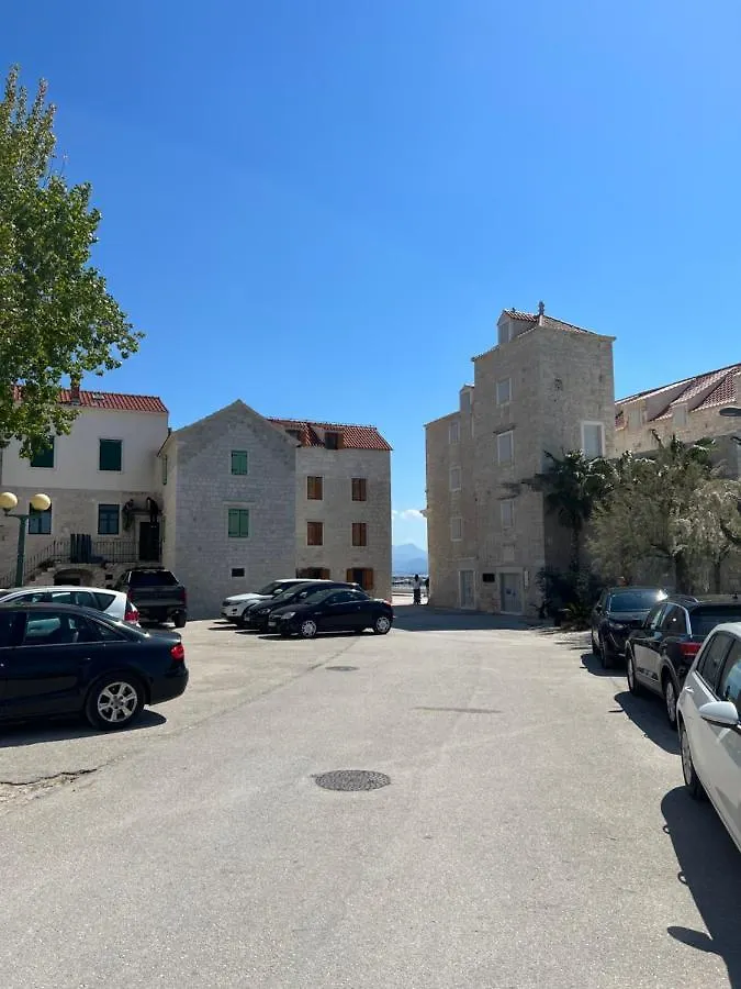 Amaizing Apartment Near Airport Kastel Stafilic