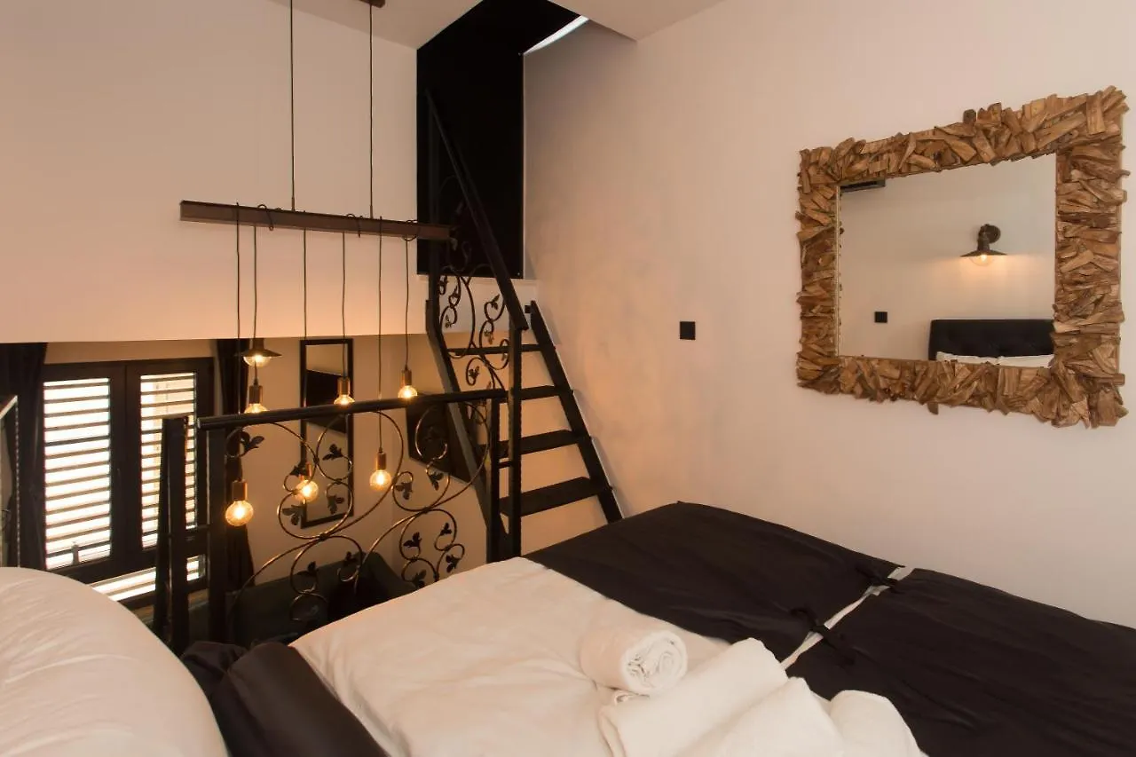 Amaizing Apartment Near Airport Kastel Stafilic