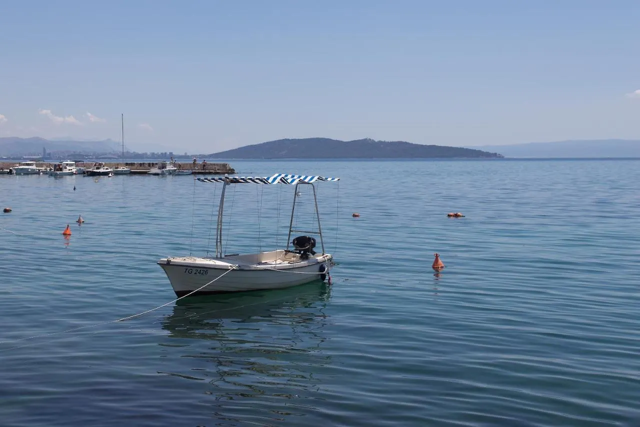 Amaizing Apartment Near Airport Kastel Stafilic Croatia