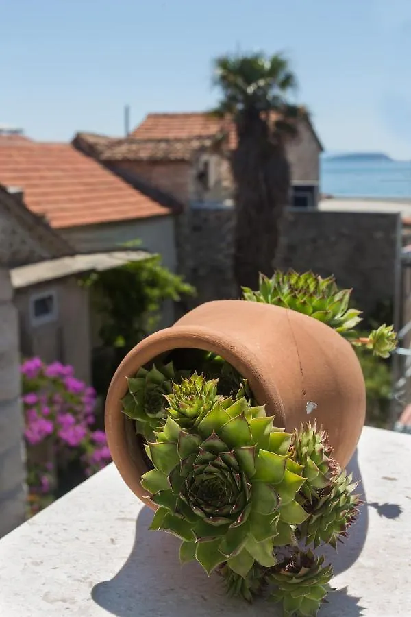 Amaizing Apartment Near Airport Kastel Stafilic