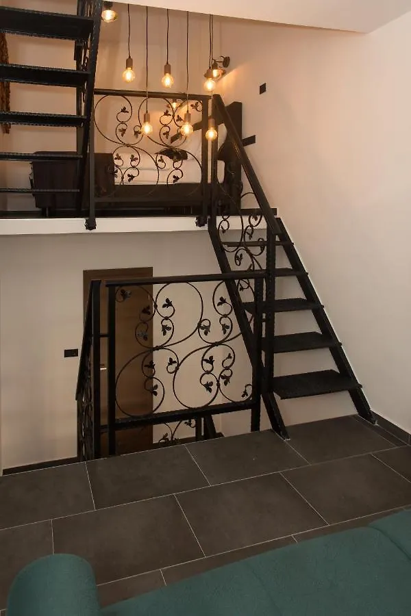 Amaizing Apartment Near Airport Kastel Stafilic