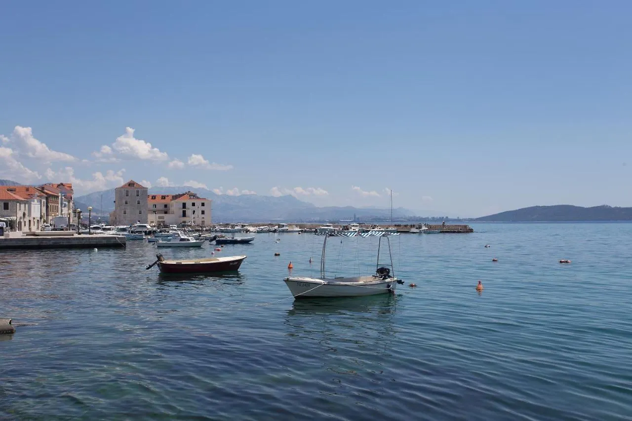 Amaizing Apartment Near Airport Kastel Stafilic
