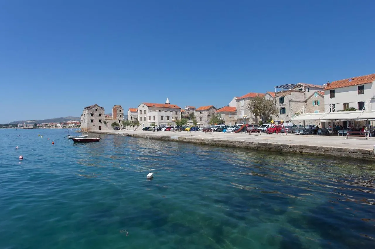 Amaizing Apartment Near Airport Kastel Stafilic 0*,  Croatia
