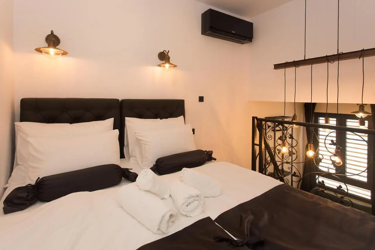 Amaizing Apartment Near Airport Kastel Stafilic